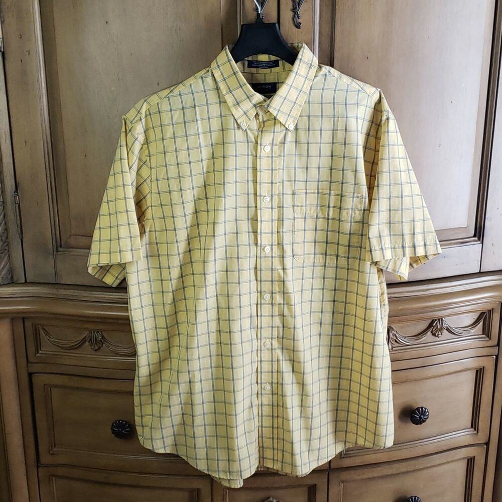 Men's Arrow Plaid Button Down Short Sleeve Shirt
